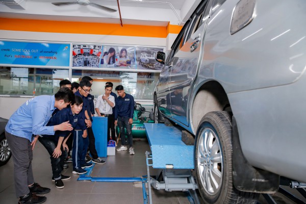 Điểm chuẩn nhiều ngành Điểm chuẩn nhiều ngành