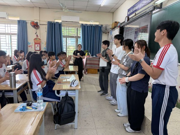 Điểm khác biệt của học sinh Việt Nam dưới góc nhìn của sinh viên Nhật Bản