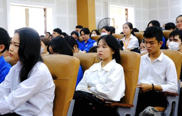 Điểm sàn xét tuyển Trường ĐH Nông lâm TP.HCM năm 2025 Điểm sàn xét tuyển Trường ĐH Nông lâm TP.HCM năm 2025