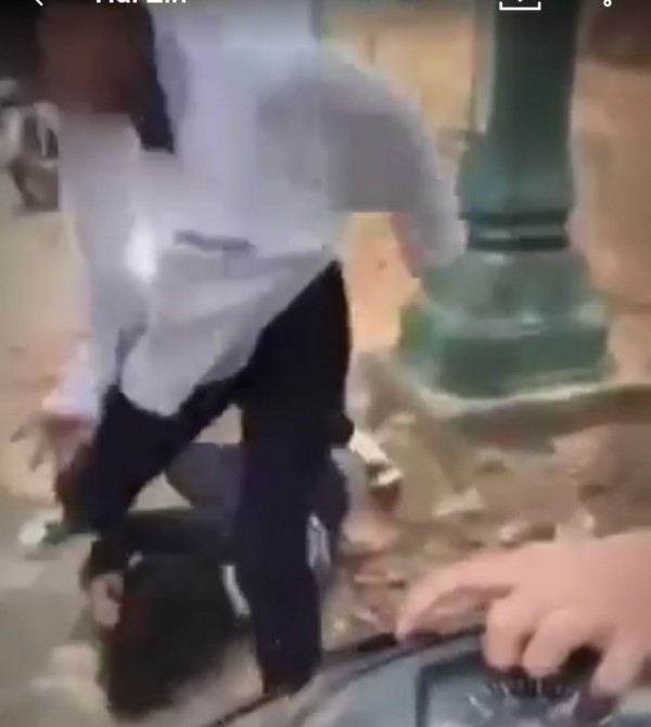 Điều tra nhóm nữ sinh đánh bạn cùng trường rồi dựng clip đưa lên TikTok Điều tra nhóm nữ sinh đánh bạn cùng trường rồi dựng clip đưa lên TikTok