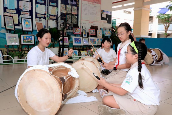 Độc đáo nông nhạc Hàn Quốc ở trường học TP.HCM Độc đáo nông nhạc Hàn Quốc ở trường học TP.HCM