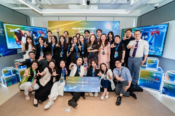 Đội RMIT chiến thắng cuộc thi L'Oréal Brandstorm 2025, giành suất đến Paris Đội RMIT chiến thắng cuộc thi L'Oréal Brandstorm 2025, giành suất đến Paris