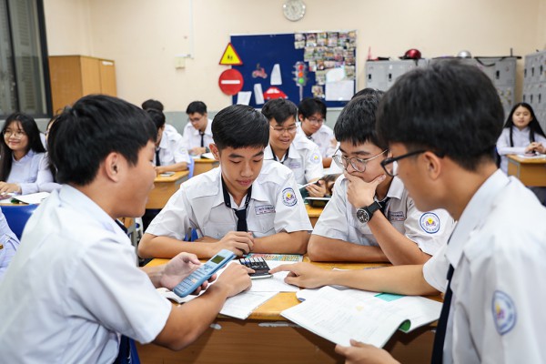 Đối sánh điểm thi tốt nghiệp THPT 5 năm: Môn toán phân hóa vùng miền rõ rệt