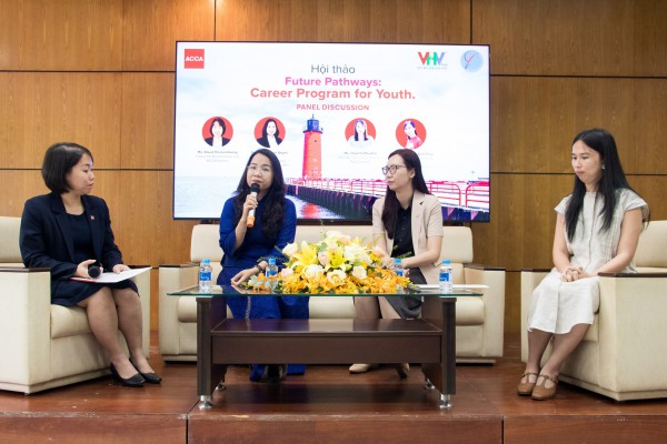 Đưa doanh nghiệp đến trường phổ thông để hướng nghiệp sớm cho học sinh