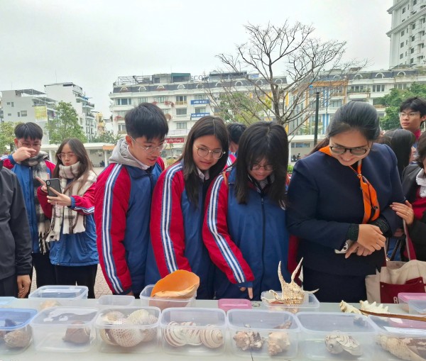 Đưa học sinh 'chạm' vào thiên nhiên để học bảo tồn di sản