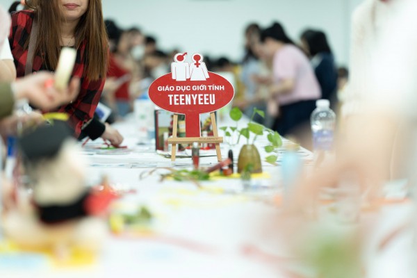Đừng để trẻ phải tự xoay xở giữa 'cơn bão' dậy thì Đừng để trẻ phải tự xoay xở giữa 'cơn bão' dậy thì