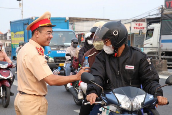 Bài cuối: Người dân ủng hộ, tự giác chấp hành