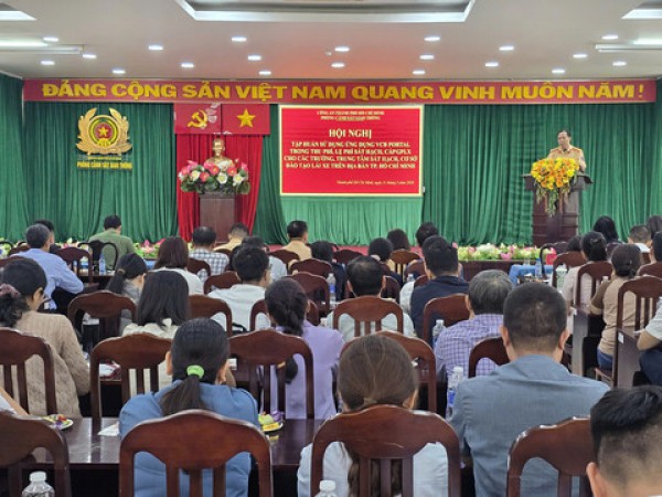 CSGT Công an TPHCM thu phí sát hạch giấy phép lái xe bằng mã QR động từ ngày 16/3