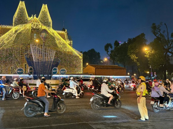 CSGT TPHCM xử lý hơn 4.000 trường hợp vi phạm độ cồn dịp Tết Dương lịch 2026 CSGT TPHCM xử lý hơn 4.000 trường hợp vi phạm độ cồn dịp Tết Dương lịch 2026