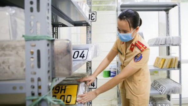 Cấp biển số định danh có hiệu lực từ 15/8: Chuyển nơi cư trú không phải đổi biển số xe