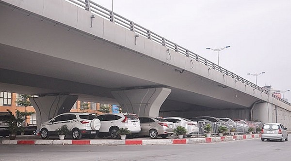 Chính phủ tính cho phép trông giữ xe dưới gầm cầu cạn