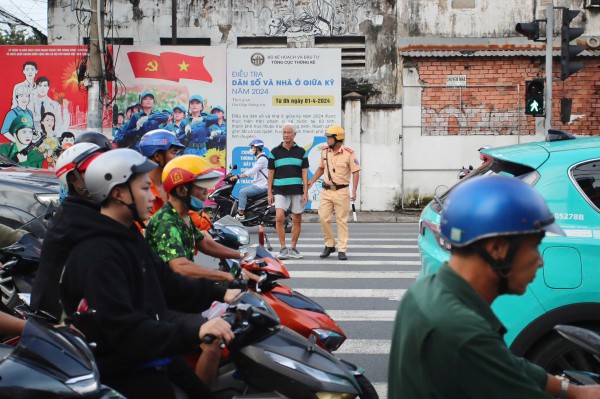 Công an Quận 4: Huy động quần chúng tham gia đảm bảo TTATGT