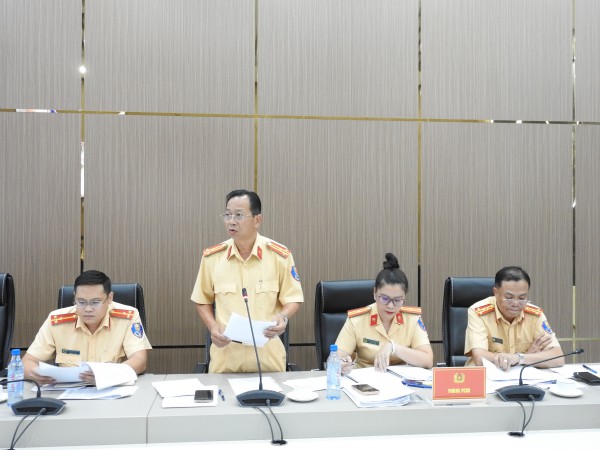 Công an TPHCM: Nhiều cách làm hay trong công tác làm sạch dữ liệu phương tiện, giấy phép lái xe Công an TPHCM: Nhiều cách làm hay trong công tác làm sạch dữ liệu phương tiện, giấy phép lái xe