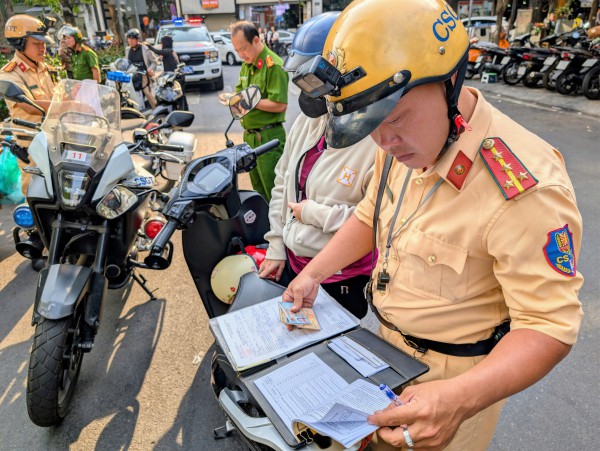 Công an TPHCM bảo đảm TTATGT và trật tự đô thị dịp Tết Dương lịch 2026