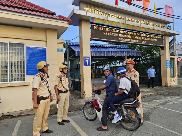 Công an TPHCM: Đảm bảo TTATGT trong ngày khai giảng năm học mới