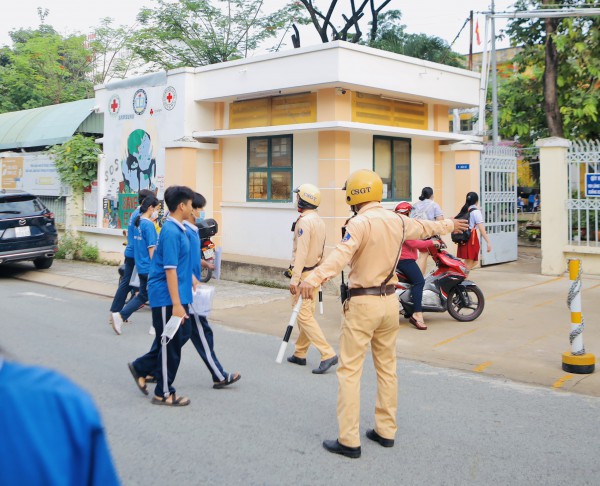 Công an TPHCM xuất quân đảm bảo ANTT, ATGT kỳ thi tốt nghiệp THPT 2023