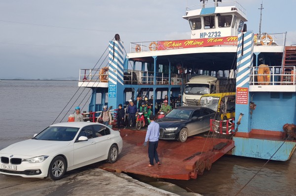 Hải Phòng hạn chế ô tô qua phà ra đảo Cát Bà dịp lễ 30/4-1/5