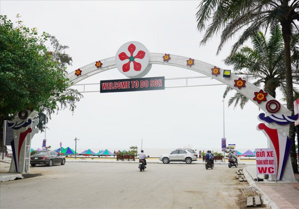 Hải Phòng phân luồng giao thông tại phố đi bộ khu du lịch Đồ Sơn