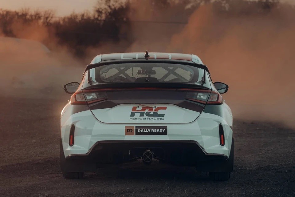 Honda nâng cấp xe Civic Type R để chạy các giải Rally Honda nâng cấp xe Civic Type R để chạy các giải Rally