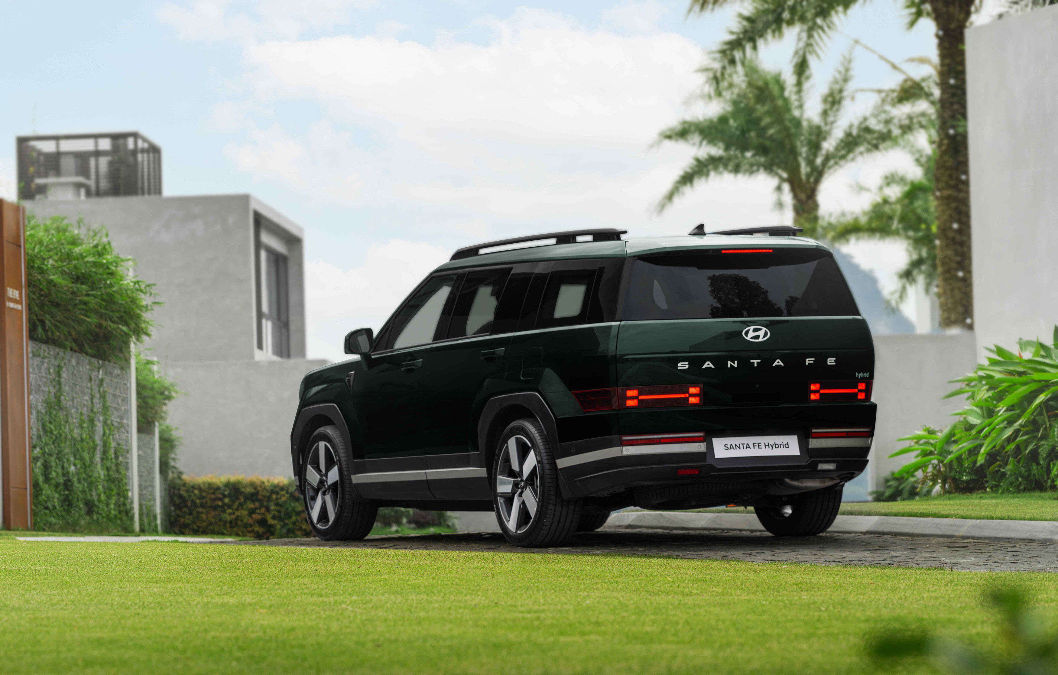 Hyundai SantaFe hybrid có mức tiêu thụ nhiên liệu ra sao