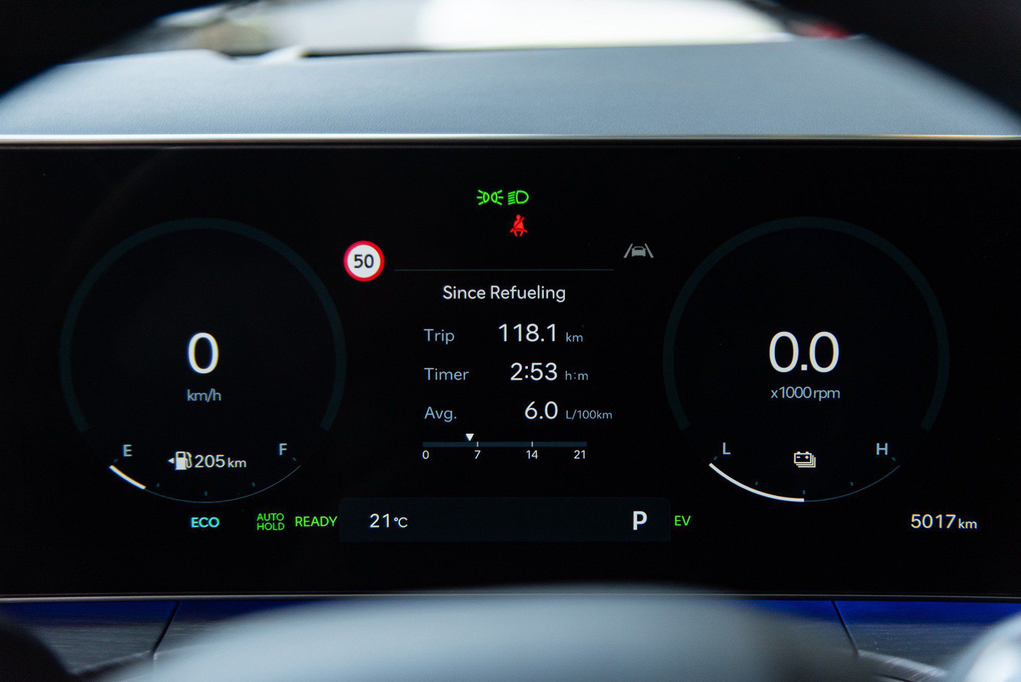 Hyundai SantaFe hybrid có mức tiêu thụ nhiên liệu ra sao