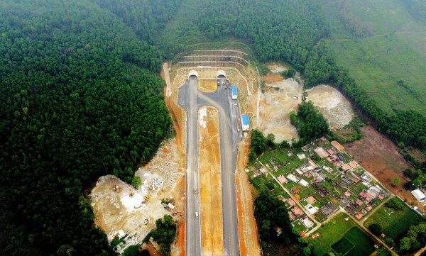 Ngắm cao tốc Bắc - Nam đoạn Ninh Bình - Thanh Hóa sắp thông xe