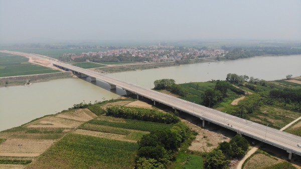 Ngắm cao tốc Bắc - Nam đoạn Ninh Bình - Thanh Hóa sắp thông xe