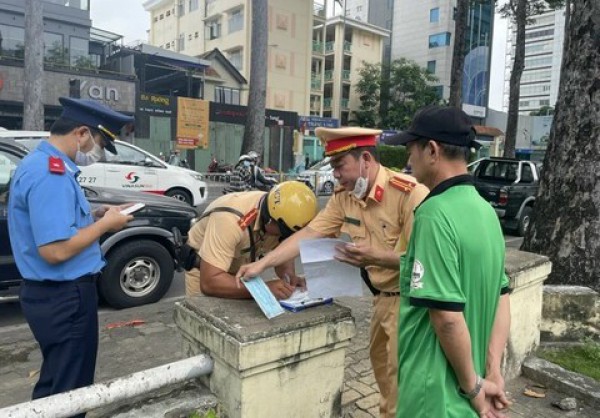 Nhiều vướng mắc trong quản lý vận tải đường bộ tại TPHCM