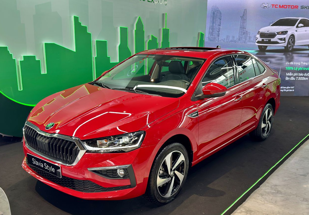 Nhóm xe xăng hạng B hụt hơn trước các đối thủ thuần điện tại Việt Nam