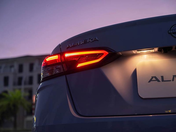 Nissan Almera 2026 trình làng, sedan hạng B giá từ 482 triệu đồng