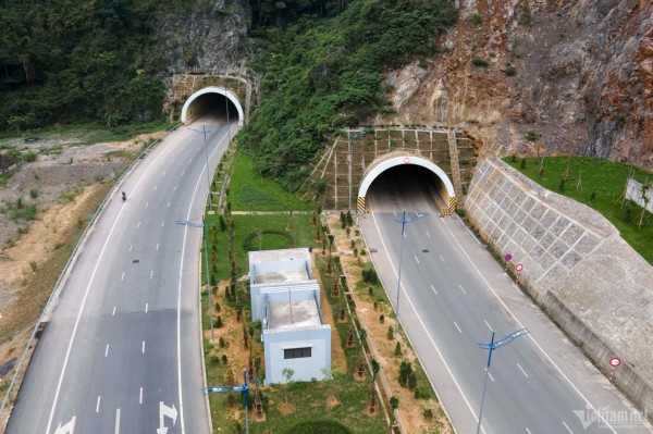 Quảng Ninh: Khánh thành tuyến đường bao biển đẹp nhất Việt Nam