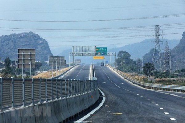 Rà soát để nâng tốc độ đường cao tốc 4 làn xe hạn chế lên 90km/h