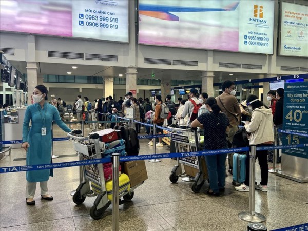 Sân bay Tân Sơn Nhất dự kiến đón 24 triệu lượt khách trong cao điểm hè