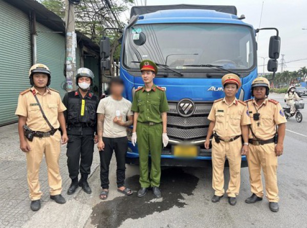 Sau 1 tuần tổng kiểm soát giao thông trên QL1A đoạn qua TPHCM: Phạt hơn 1.000 trường hợp