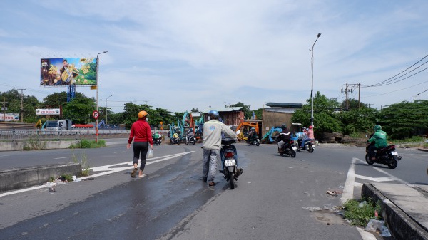 TPHCM: Hầm chui trước bến xe Miền Đông mưa cũng ngập, không mưa cũng ngập