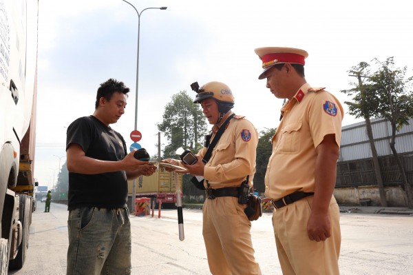 TPHCM: Tổng lực triển khai kiểm tra, xử lý tài xế dương tính với chất cấm