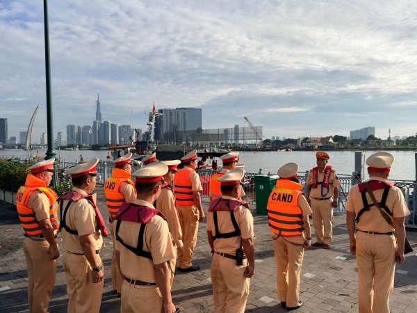 TPHCM: Triển khai cao điểm xử lý vi phạm đối với hoạt động của tàu, thuyền