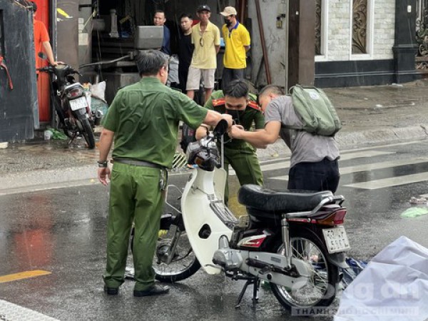 Tai nạn liên hoàn giữa hai xe máy và xe ben, một phụ nữ tử vong
