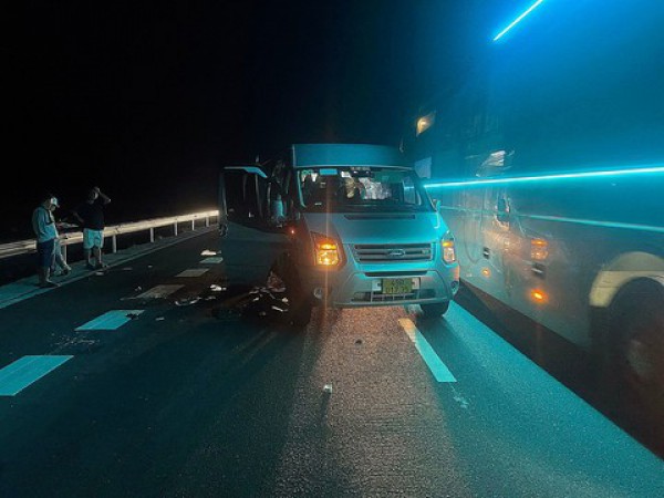 Tai nạn nghiêm trọng trên cao tốc Vĩnh Hảo - Phan Thiết, 6 người bị thương