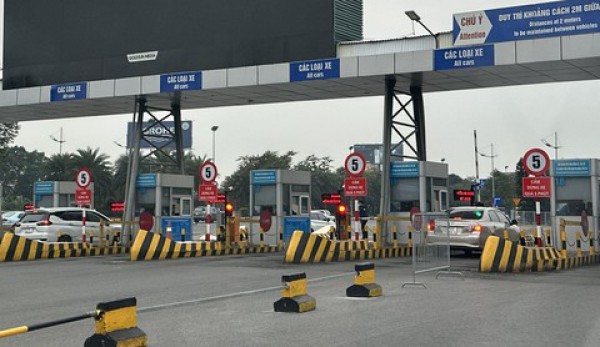 Thu phí tự động xe ra vào sân bay Tân Sơn Nhất và Nội Bài từ ngày 6/2/2024