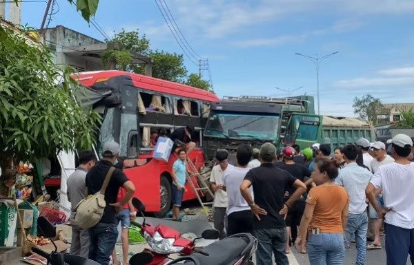 Tin tức tai nạn giao thông mới nhất, nóng nhất hôm nay 12/6/2023 Tin tức tai nạn giao thông mới nhất, nóng nhất hôm nay 12/6/2023