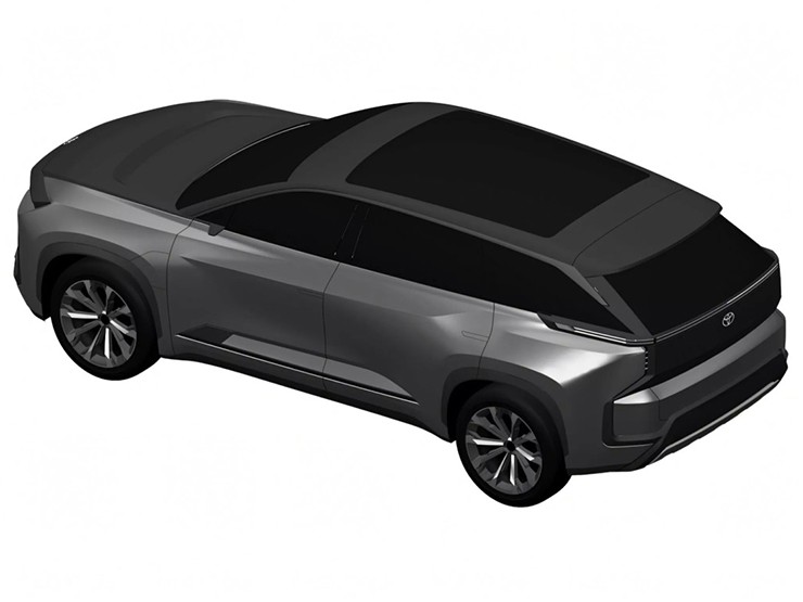 Toyota tung ảnh hé lộ mẫu xe mới gây xôn xao dư luận