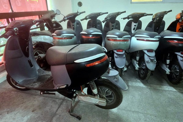 Triệt phá đường dây sản xuất, mua bán xe máy điện giả, kém chất lượng quy mô lớn Triệt phá đường dây sản xuất, mua bán xe máy điện giả, kém chất lượng quy mô lớn