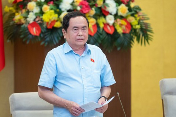 Uỷ ban Thường vụ Quốc hội cho ý kiến về dự Luật Trật tự, an toàn giao thông đường bộ