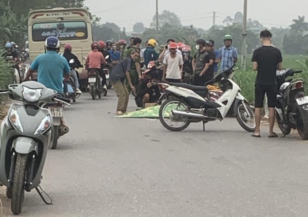 Vĩnh Phúc: Va chạm với xe đầu kéo, nữ công nhân 19 tuổi tử vong