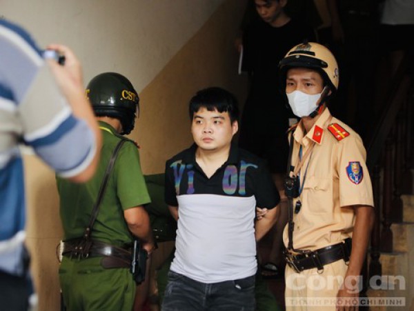 Vụ 40 ‘quái xế’ hẹn nhau đua xe trên cầu Sài Gòn: Tạm giữ hình sự 25 đối tượng Vụ 40 ‘quái xế’ hẹn nhau đua xe trên cầu Sài Gòn: Tạm giữ hình sự 25 đối tượng