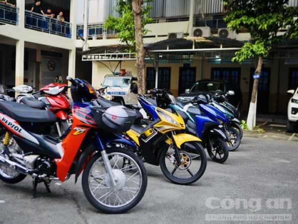 Vụ 40 ‘quái xế’ hẹn nhau đua xe trên cầu Sài Gòn: Tạm giữ hình sự 25 đối tượng