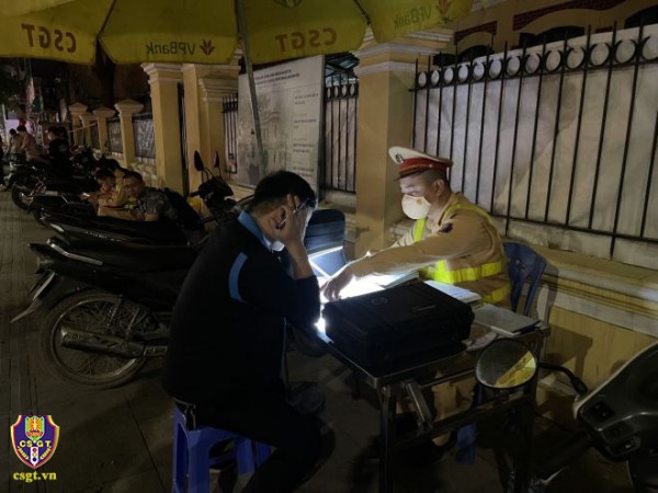 Vui liên hoan người đàn ông vi phạm nồng độ cồn gần gấp 2 lần mức kịch khung