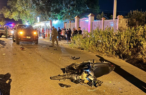 Xe máy tông trực diện vào đầu ô tô khiến một người tử vong