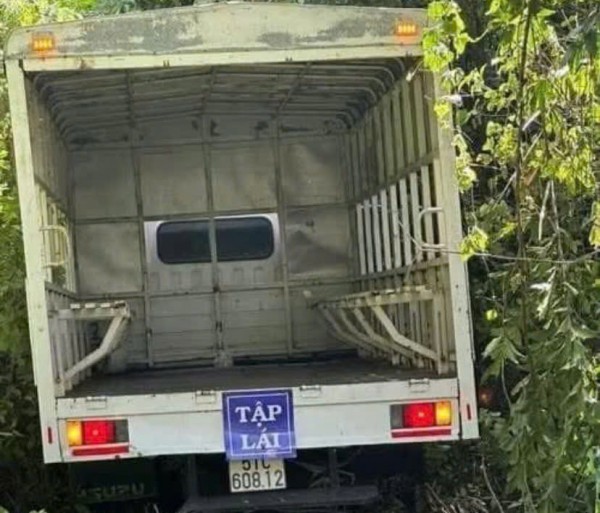 Xe tải do học viên tập lái điều khiển gây tai nạn chết người